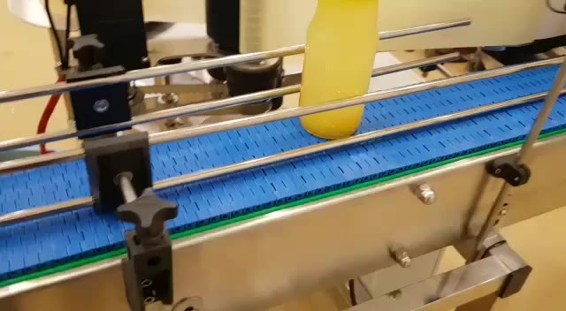 Cam şişe etiketleme makinası